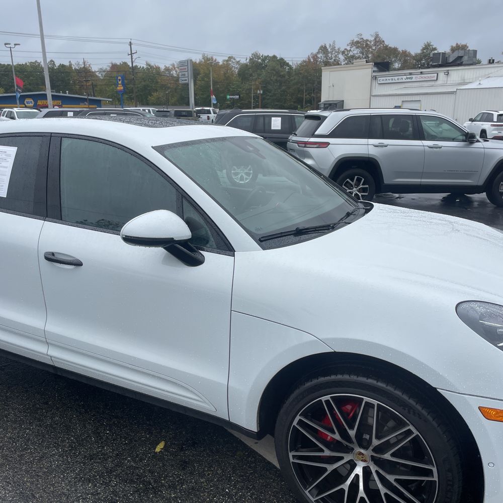 2023 Porsche Macan S