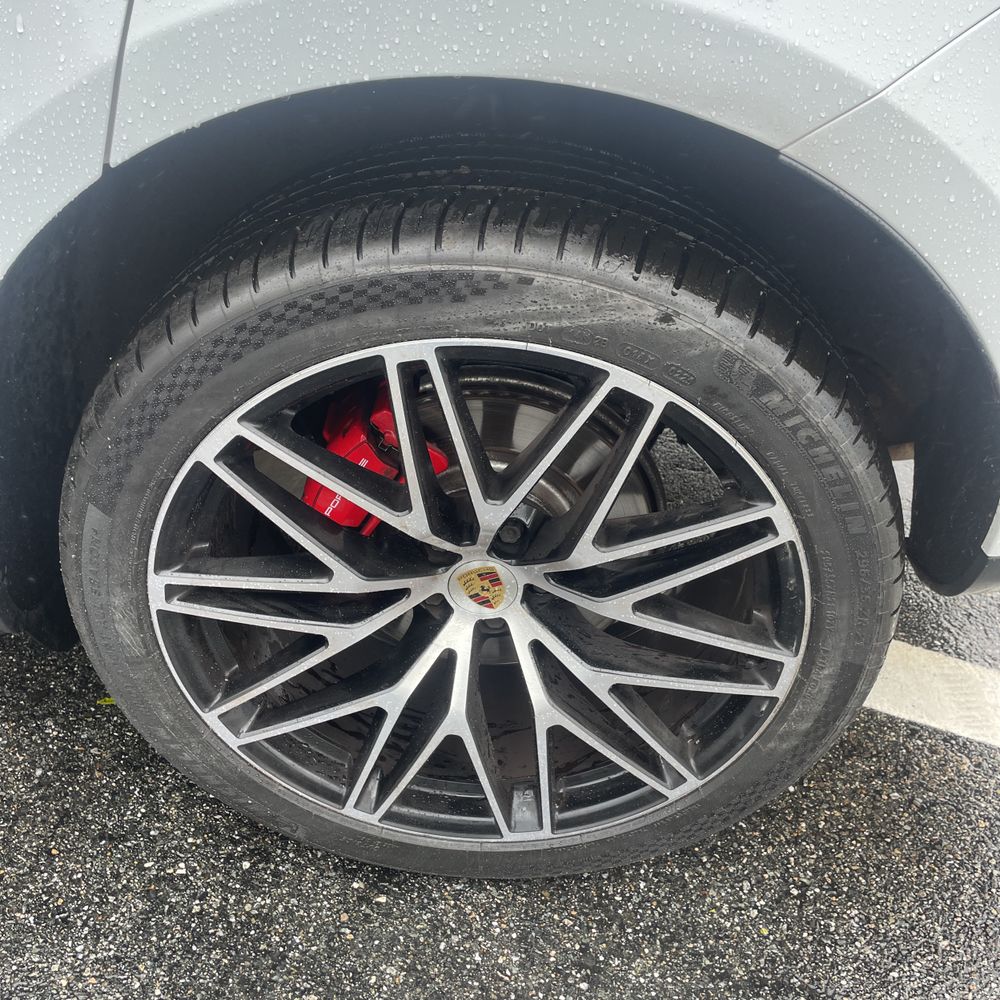2023 Porsche Macan S
