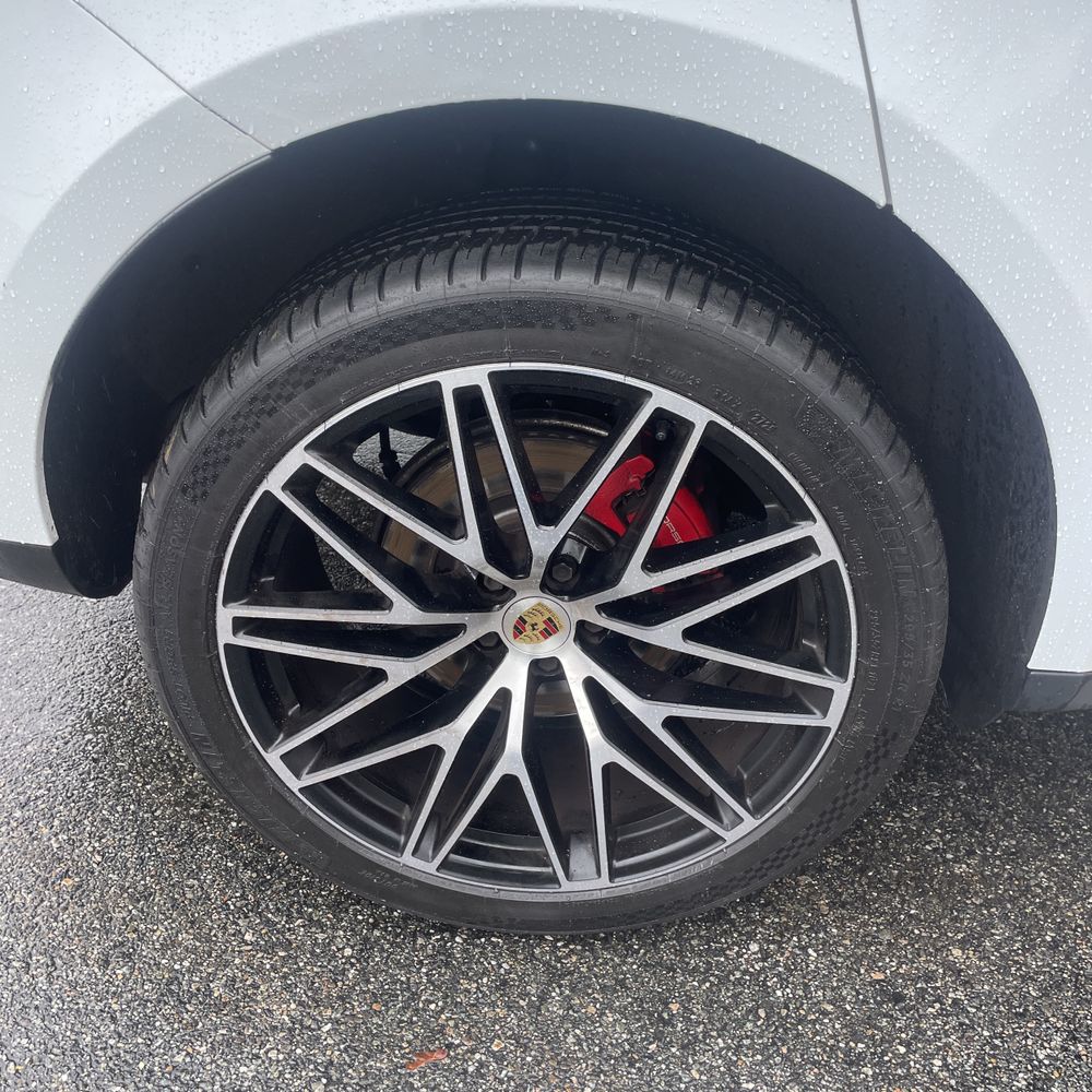 2023 Porsche Macan S