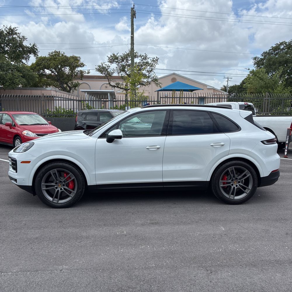 2024 Porsche Cayenne S