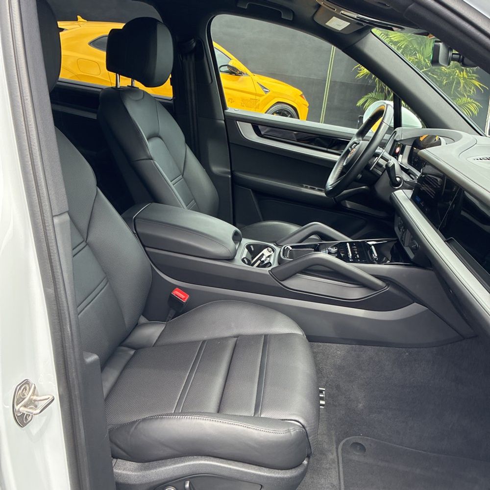2024 Porsche Cayenne S