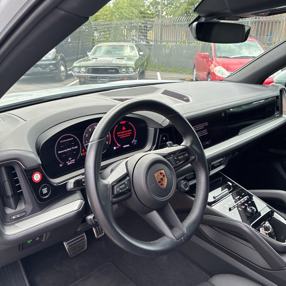 2024 Porsche Cayenne S