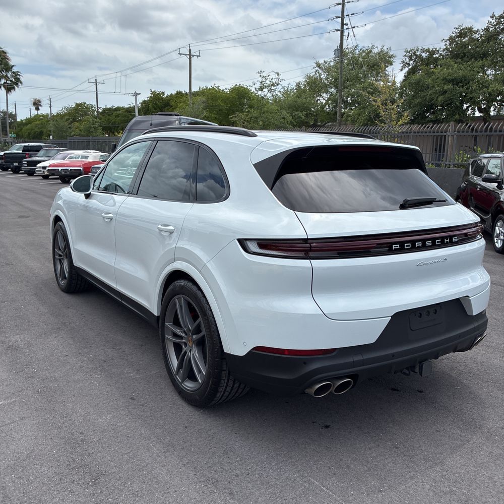 2024 Porsche Cayenne S