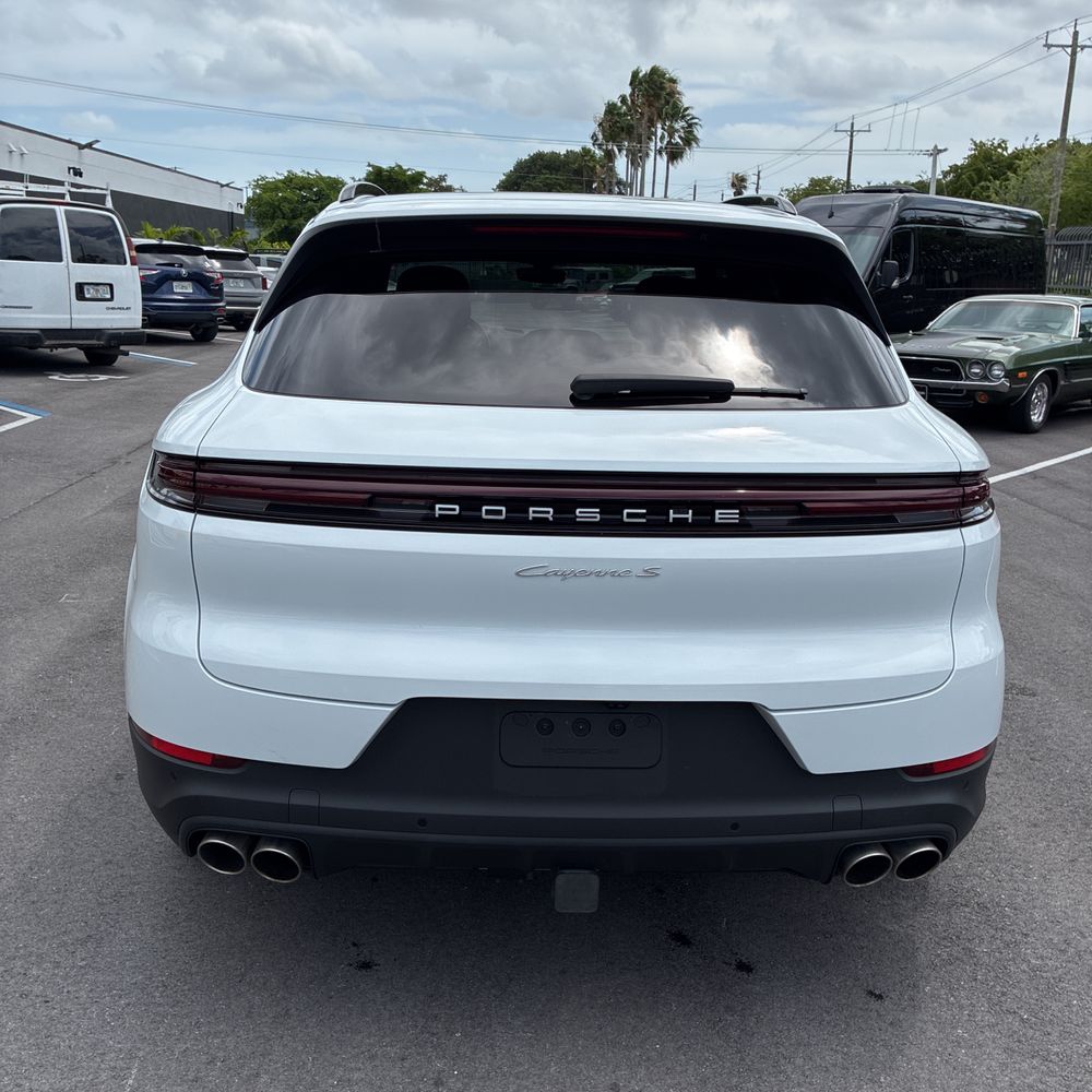 2024 Porsche Cayenne S