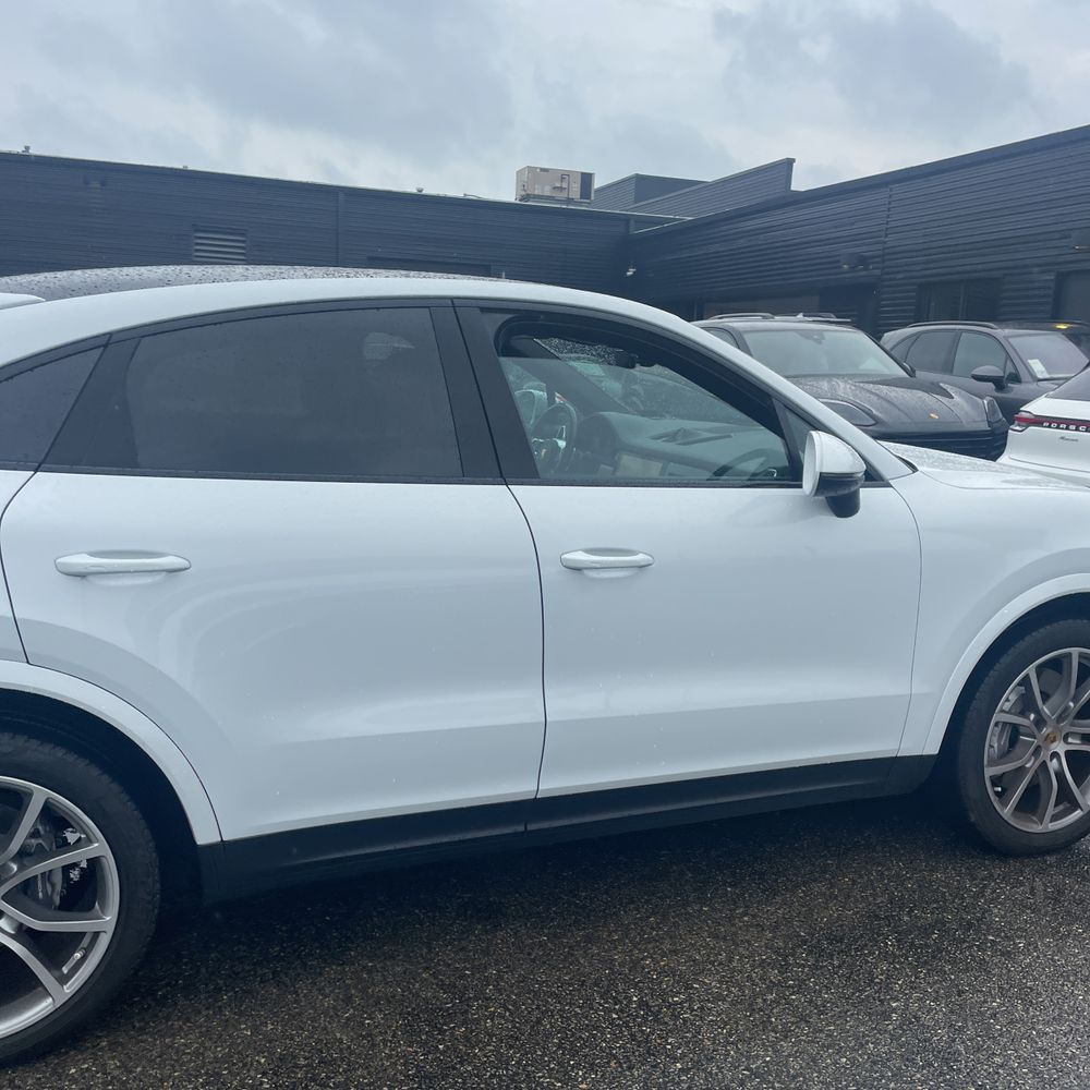 2021 Porsche Cayenne Base