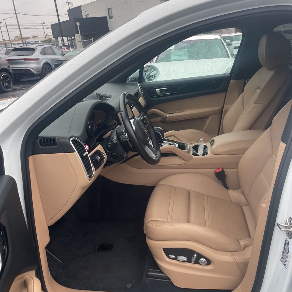 2021 Porsche Cayenne Base