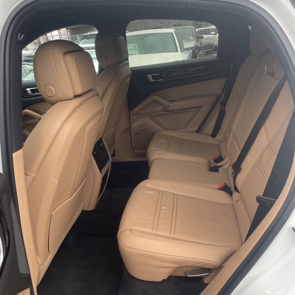 2021 Porsche Cayenne Base