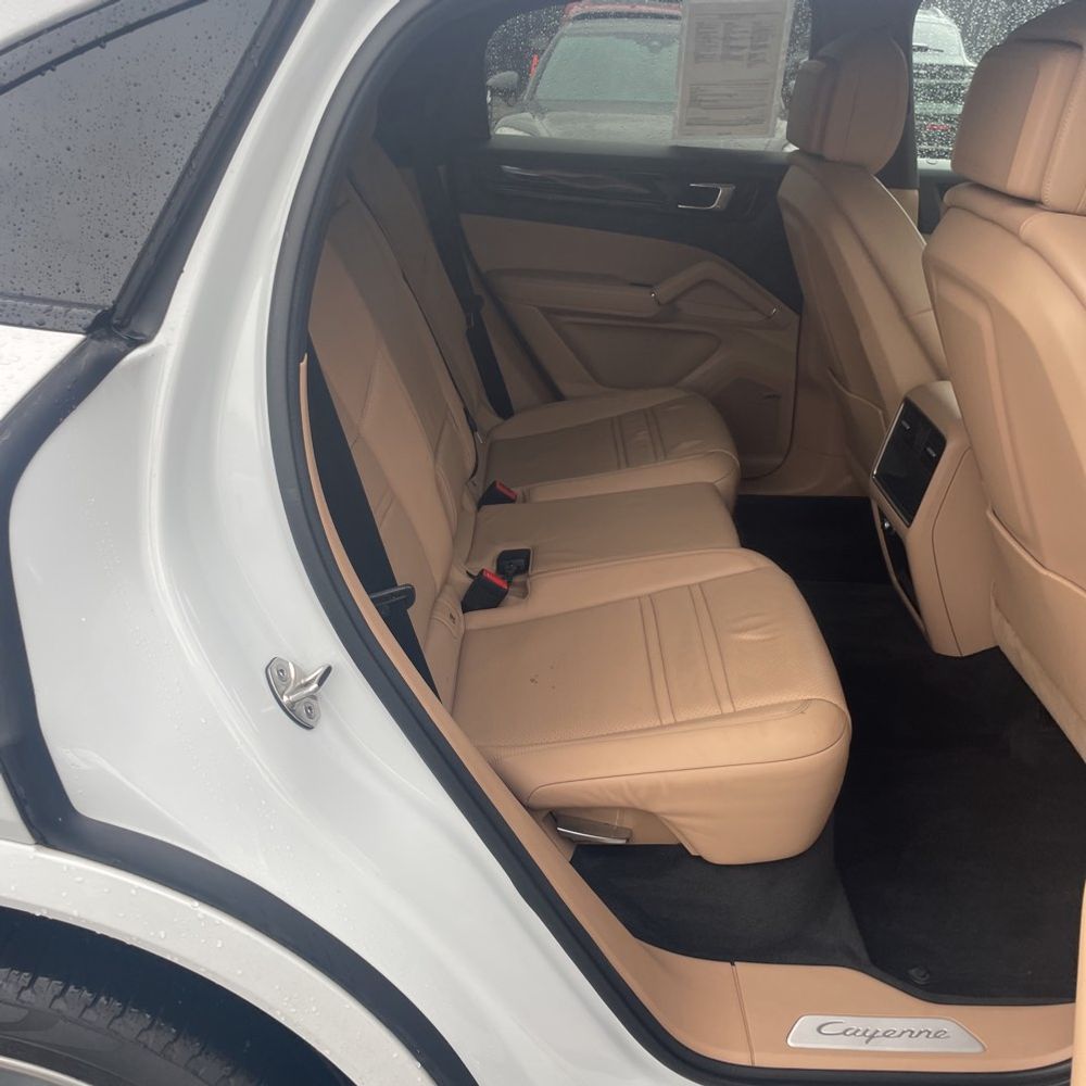 2021 Porsche Cayenne Base