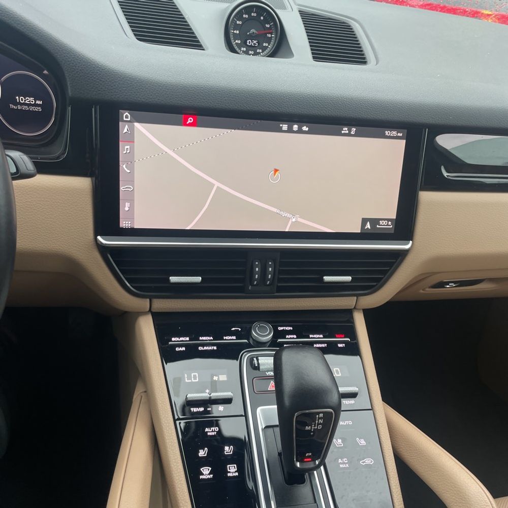2021 Porsche Cayenne Base