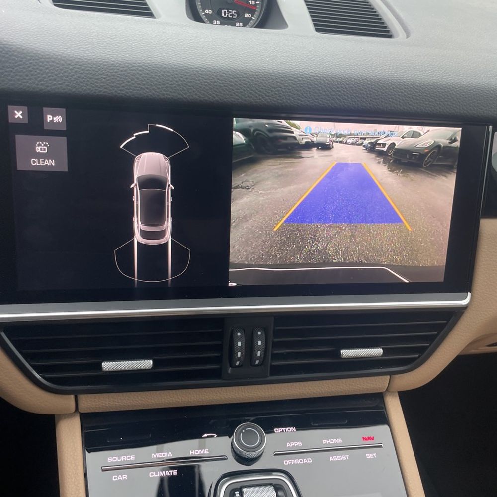 2021 Porsche Cayenne Base