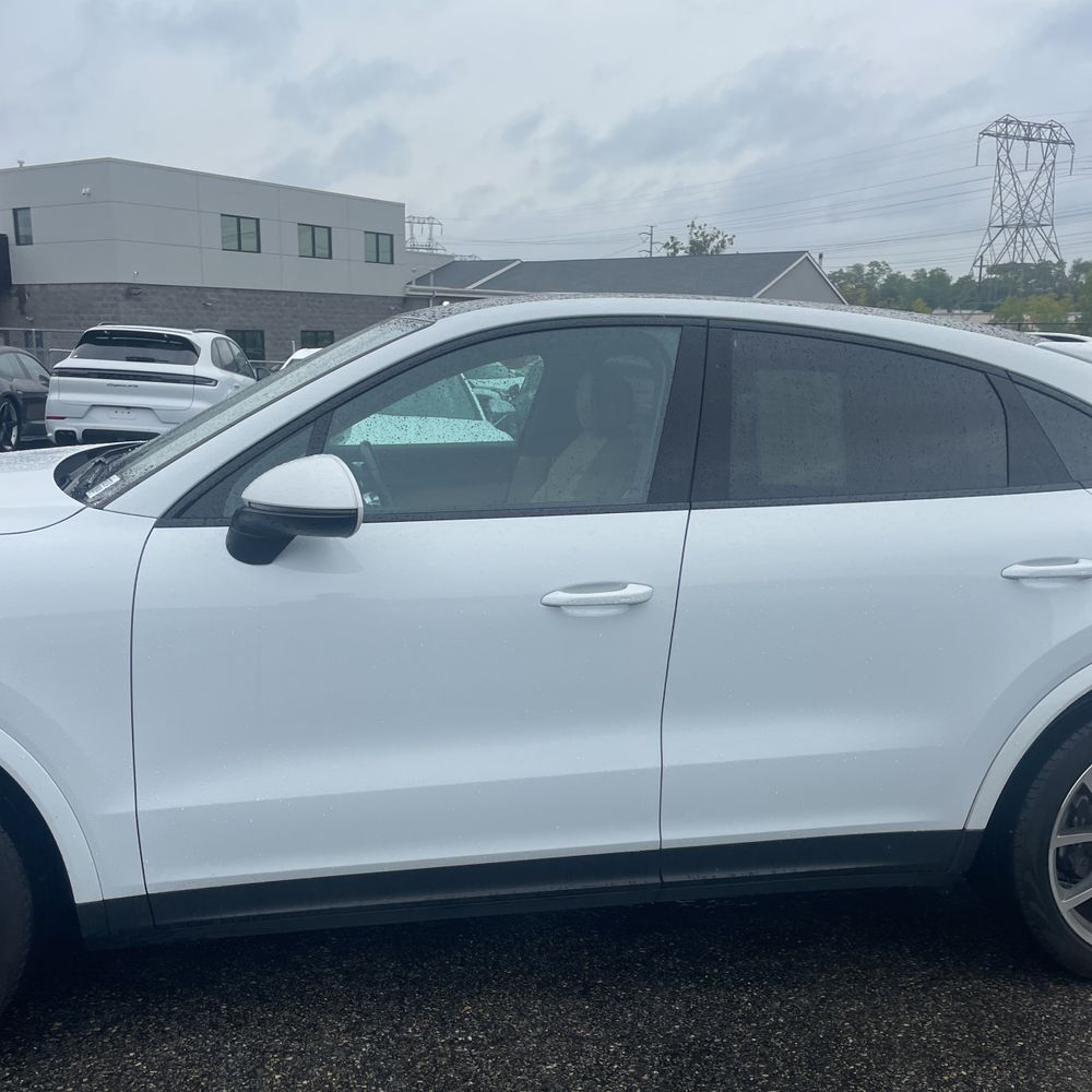 2021 Porsche Cayenne Base