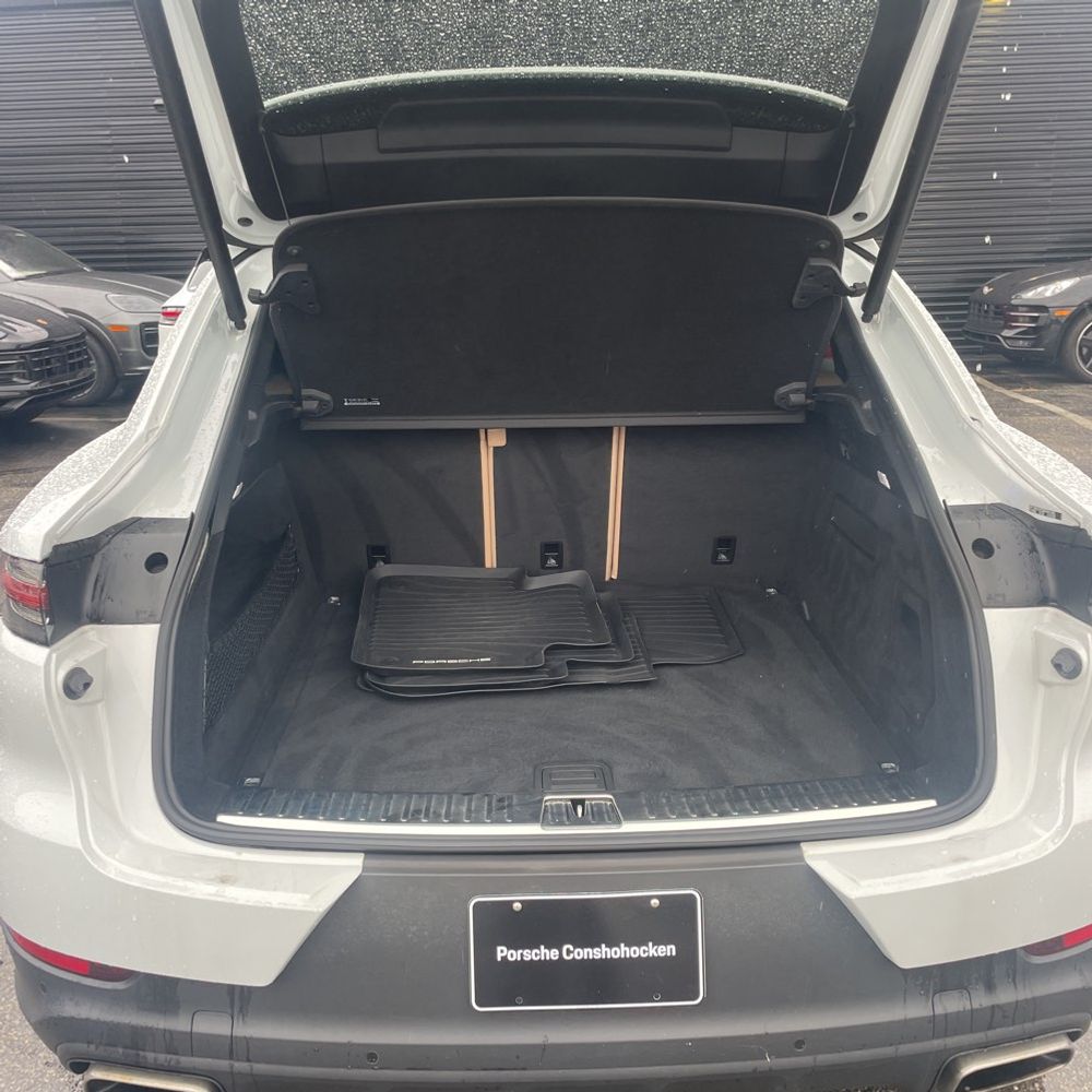 2021 Porsche Cayenne Base
