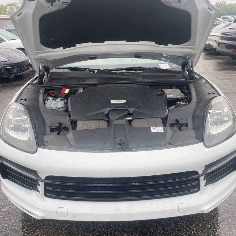2021 Porsche Cayenne Base