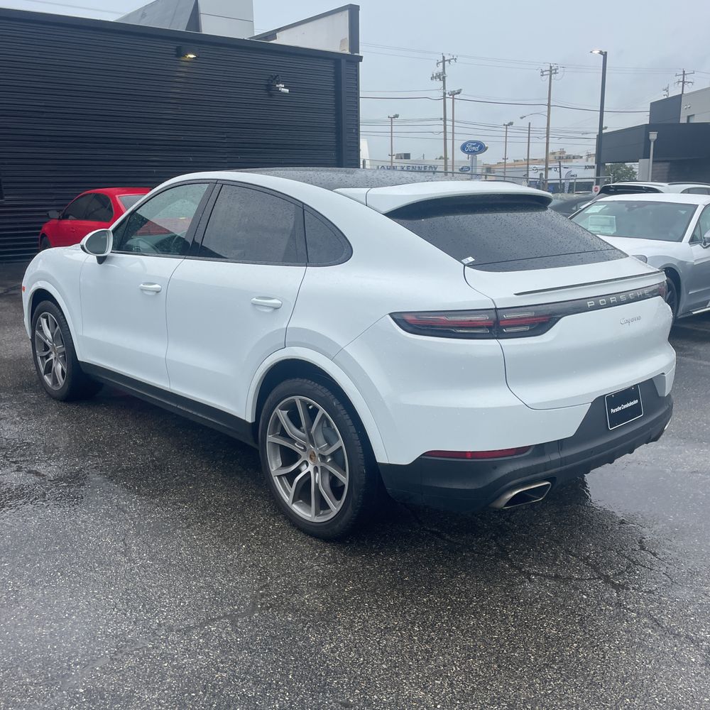 2021 Porsche Cayenne Base