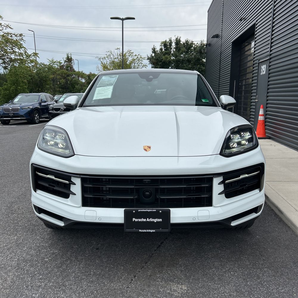 2025 Porsche Cayenne Base