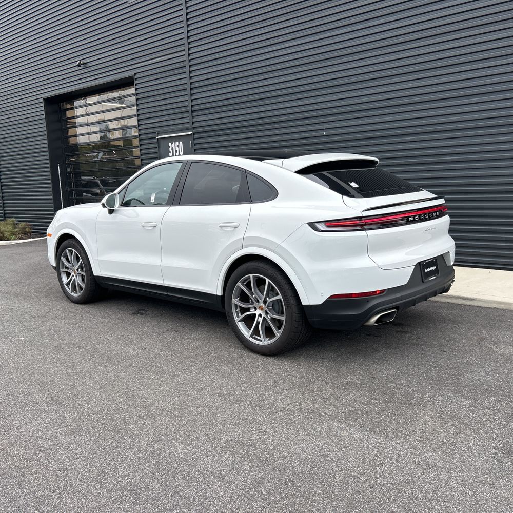 2025 Porsche Cayenne Base