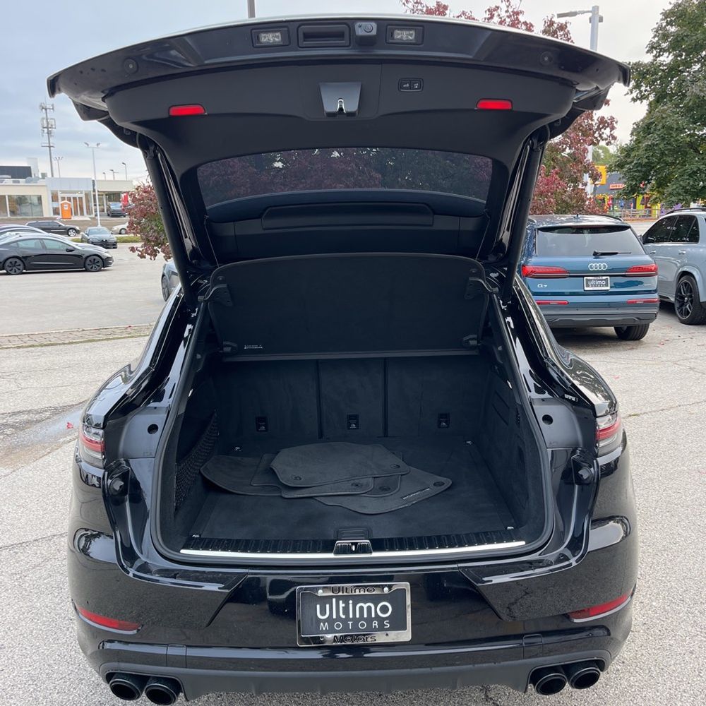 2021 Porsche Cayenne Turbo Coupe