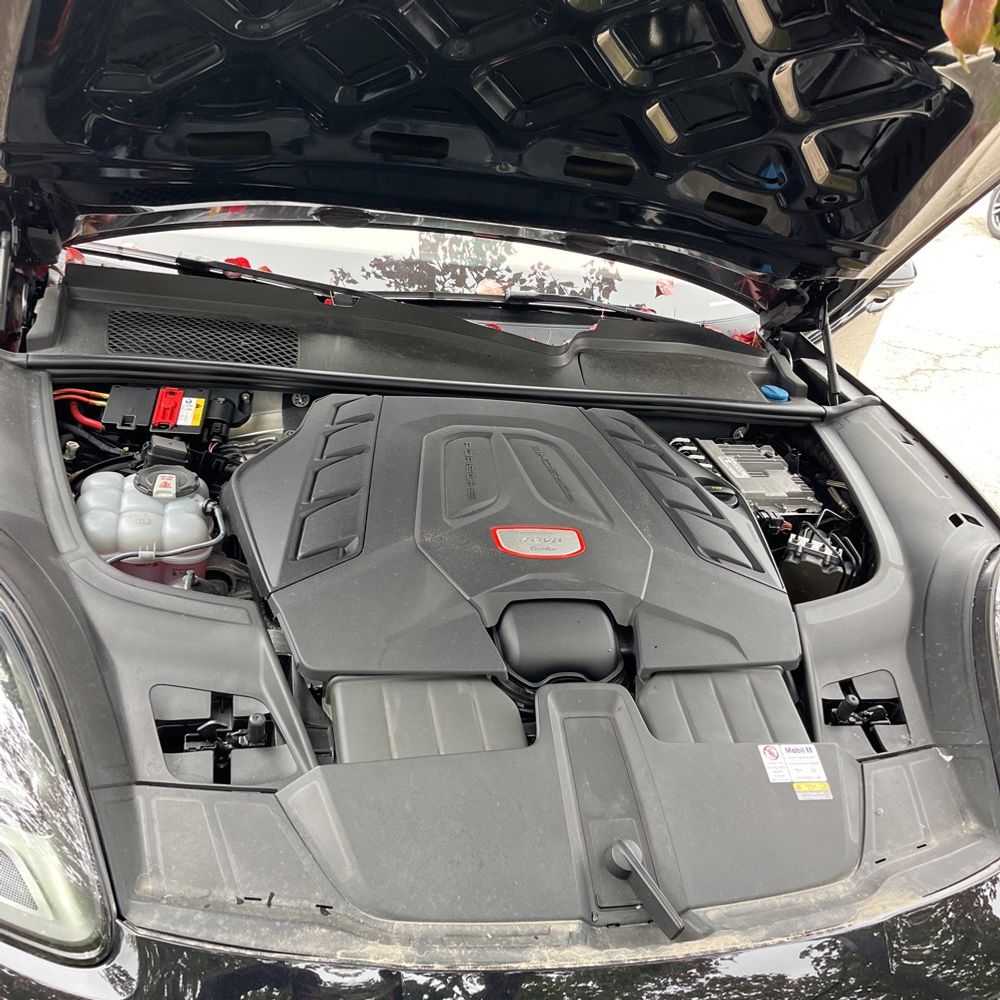2021 Porsche Cayenne Turbo Coupe