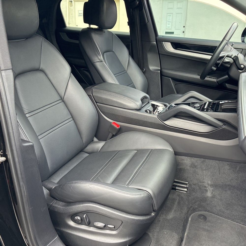 2024 Porsche Cayenne S