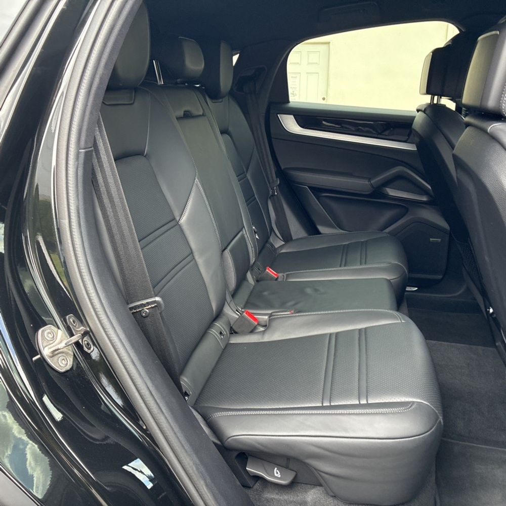 2024 Porsche Cayenne S
