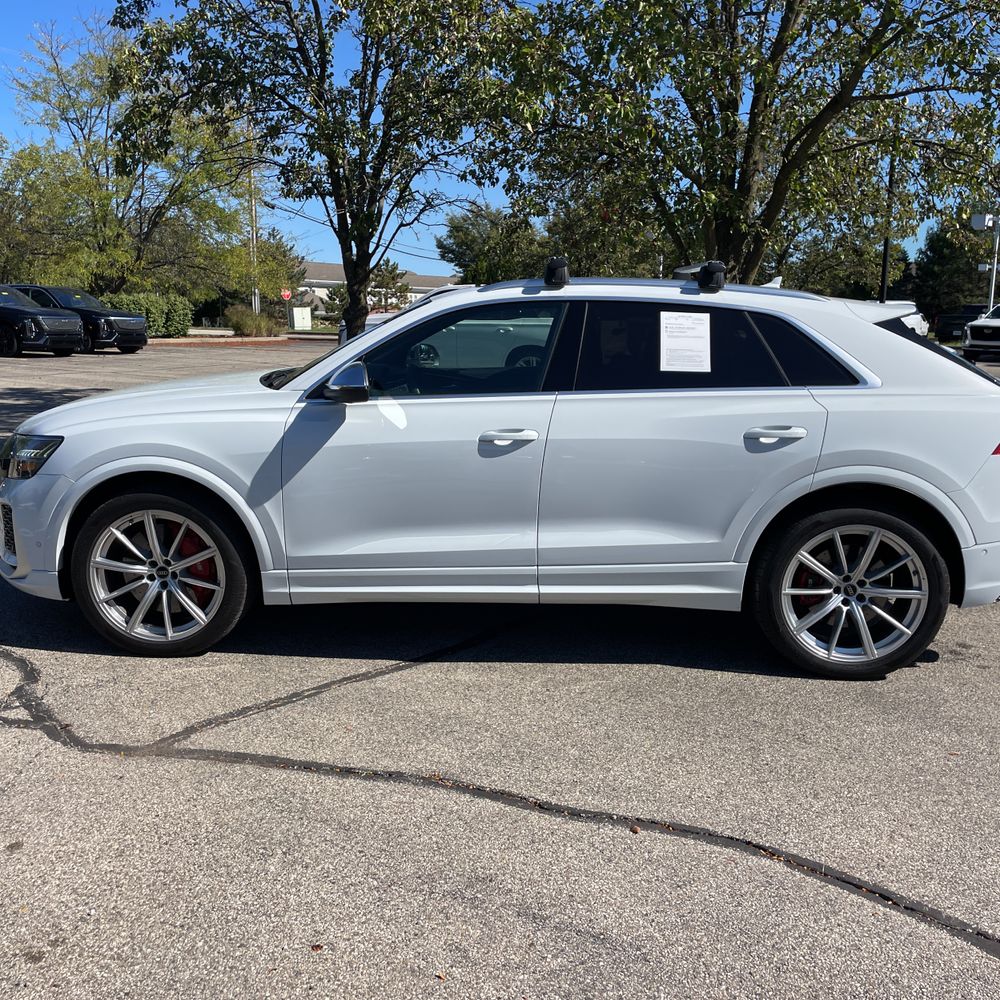2024 Audi RS Q8 Base