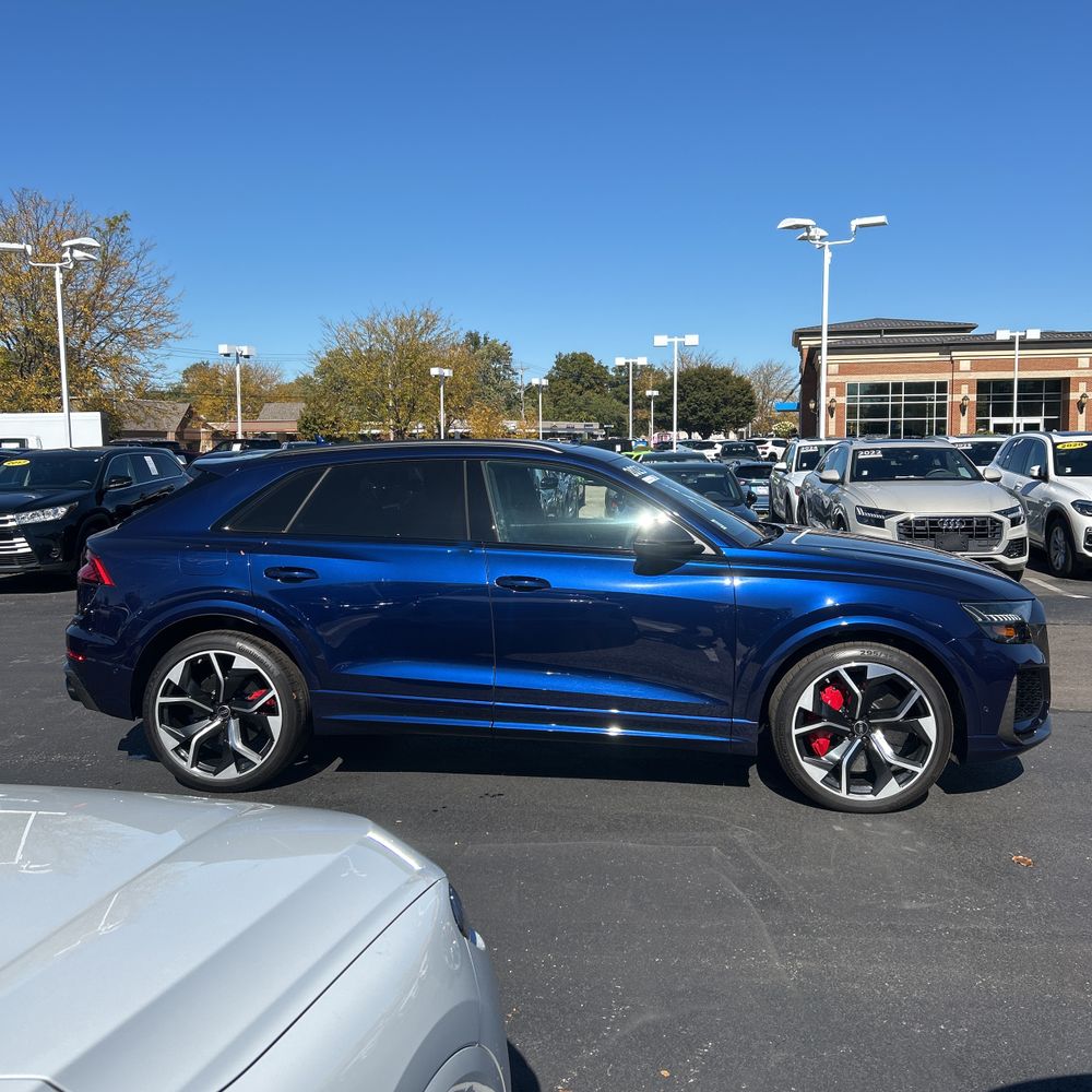 2023 Audi RS Q8
