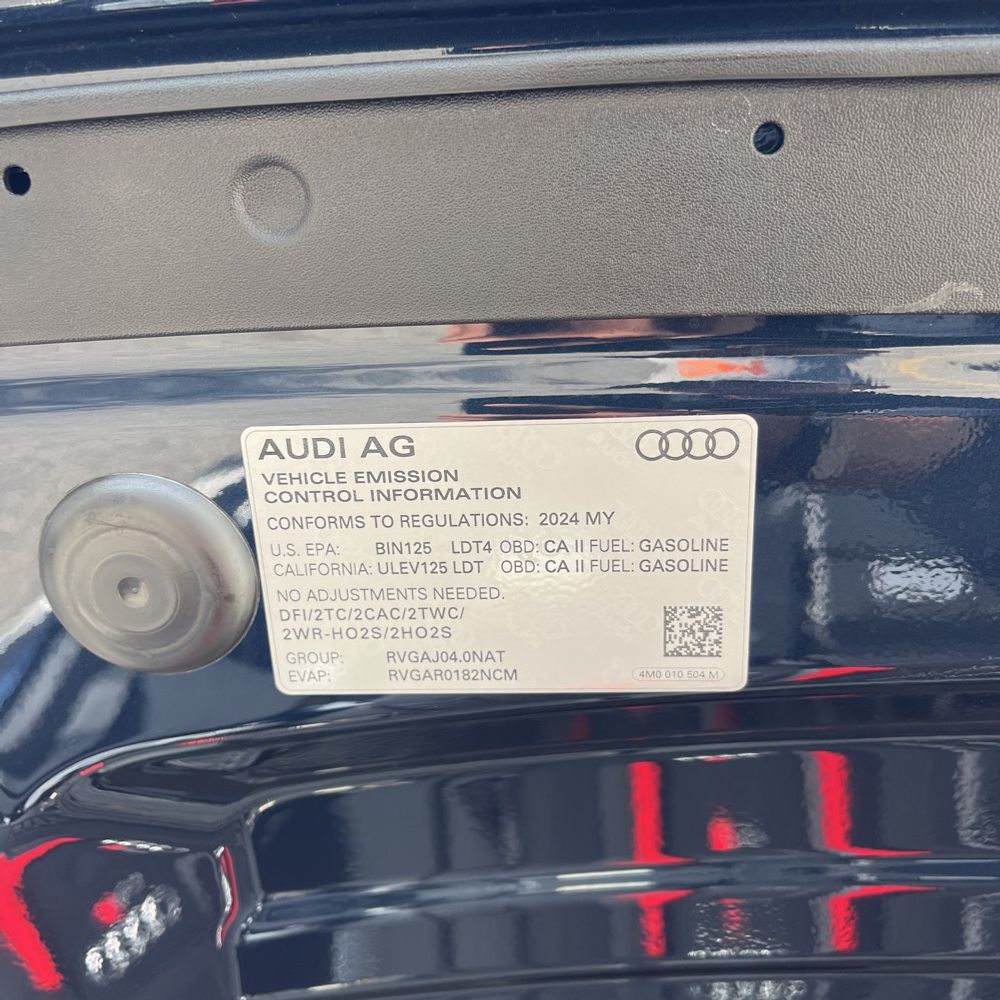 2024 Audi RS Q8 Base