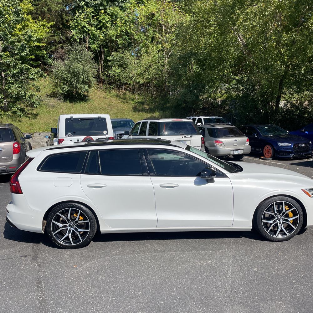 2025 Volvo V60 T8 - Polestar PHEV