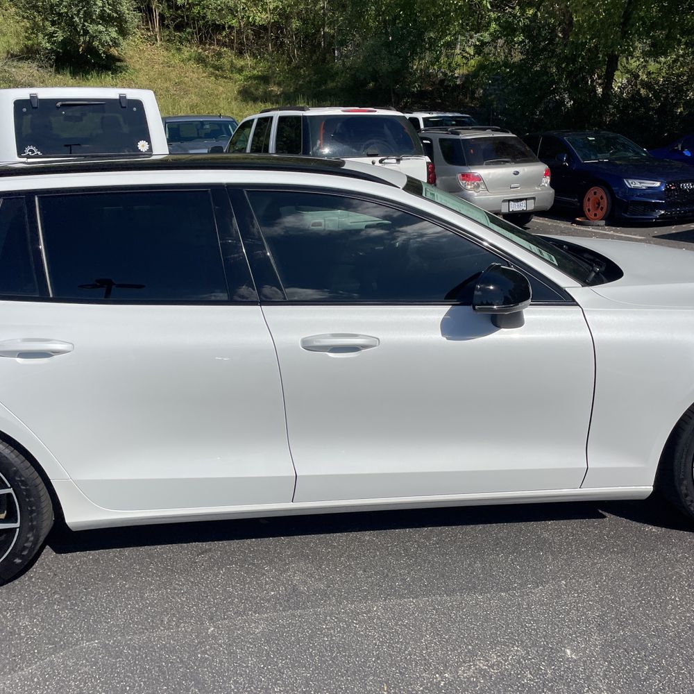 2025 Volvo V60 T8 - Polestar PHEV
