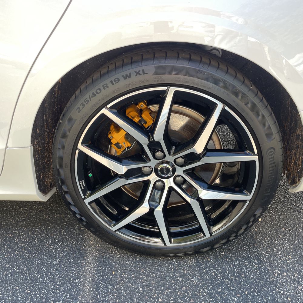 2025 Volvo V60 T8 - Polestar PHEV