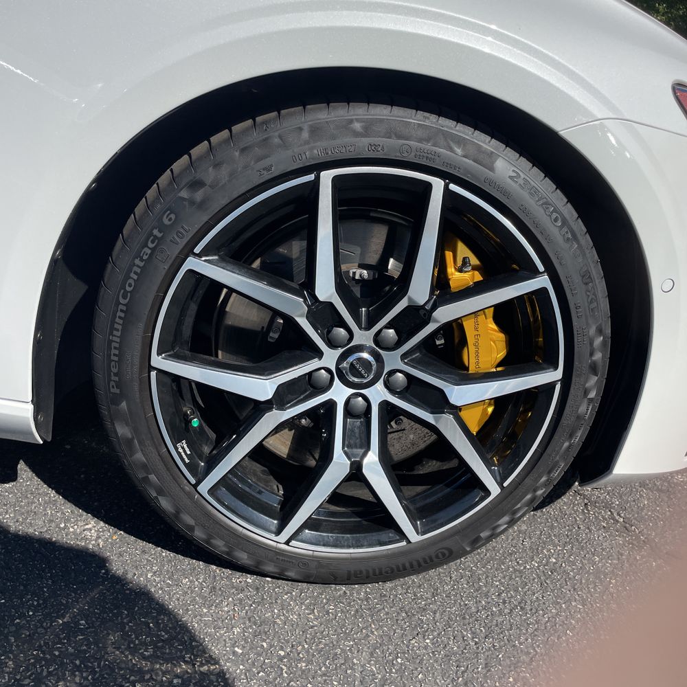 2025 Volvo V60 T8 - Polestar PHEV