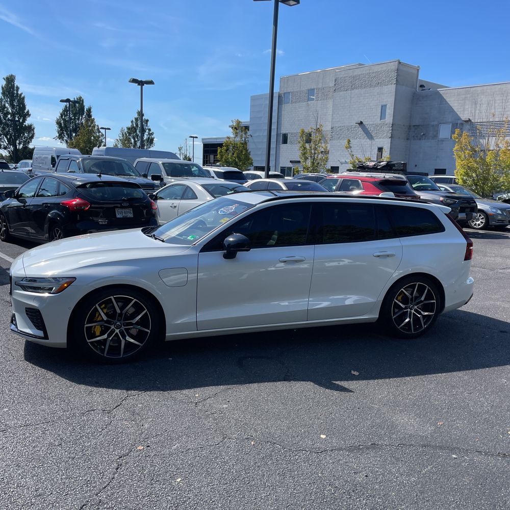 2025 Volvo V60 T8 - Polestar PHEV