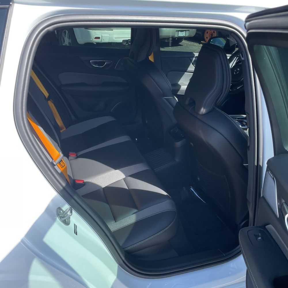 2025 Volvo V60 T8 - Polestar PHEV