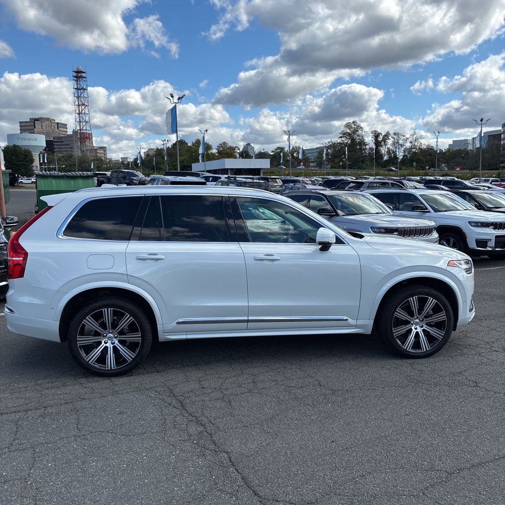 2023 Volvo XC90 B6 - Ultimate