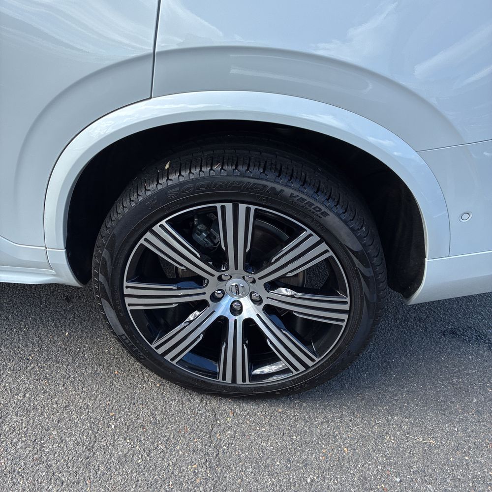 2023 Volvo XC90 B6 - Ultimate