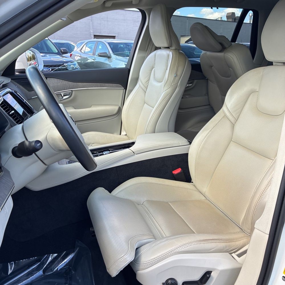 2023 Volvo XC90 B6 - Ultimate
