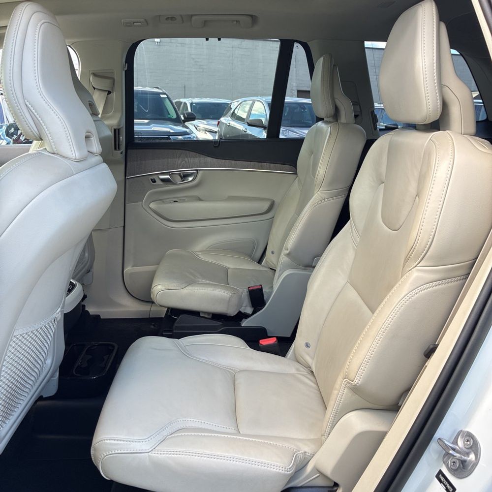 2023 Volvo XC90 B6 - Ultimate