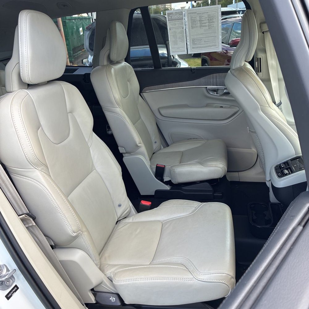 2023 Volvo XC90 B6 - Ultimate