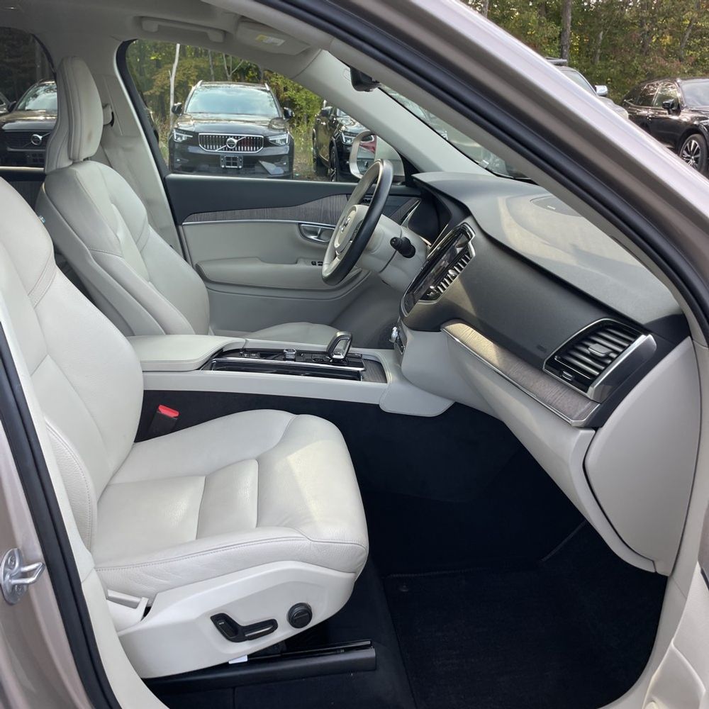 2024 Volvo XC90 B6 - Plus