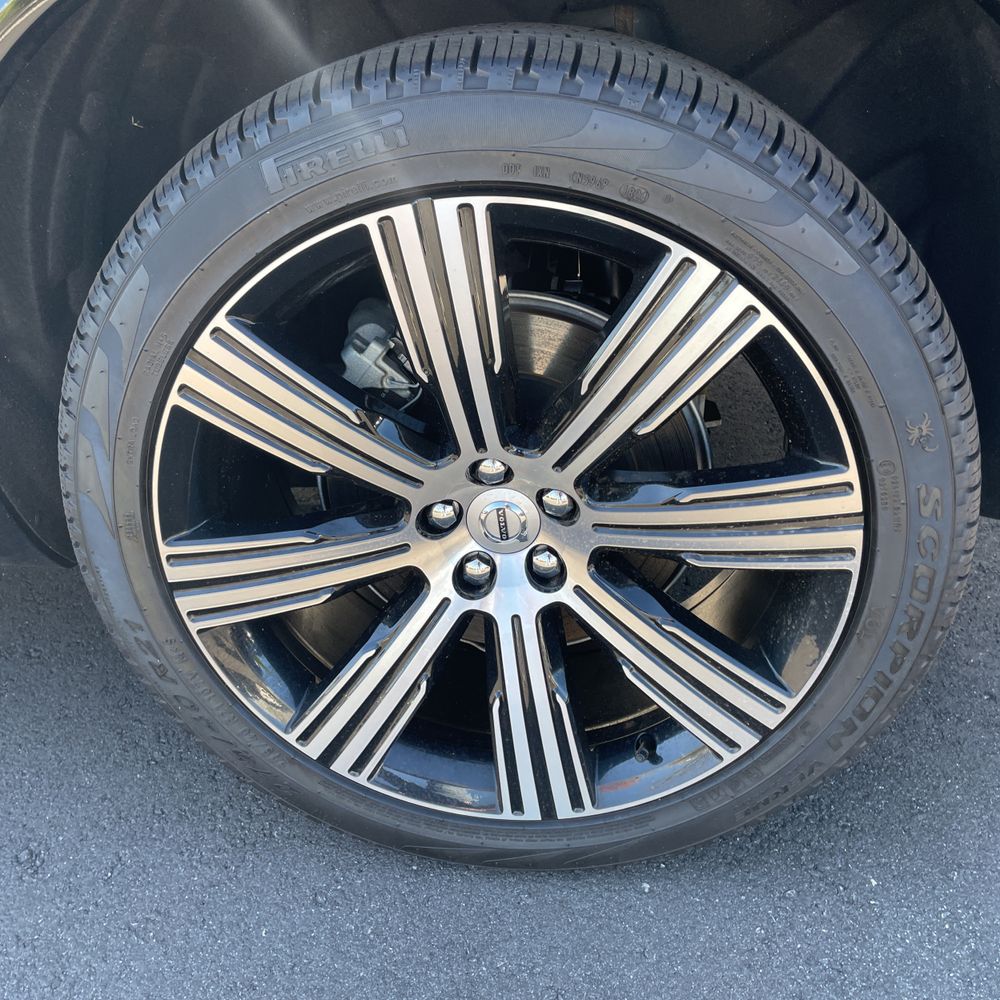 2025 Volvo XC90 B6 - Ultra
