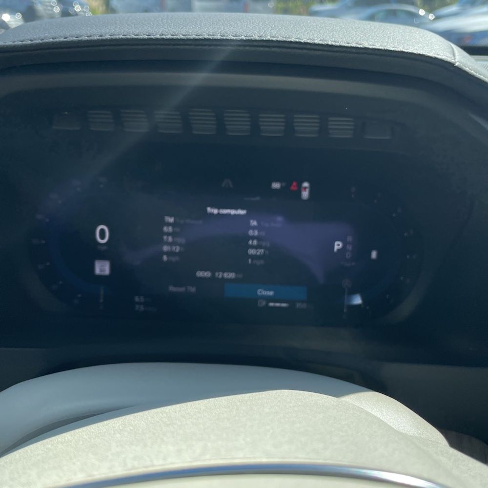 2025 Volvo XC90 B6 - Ultra