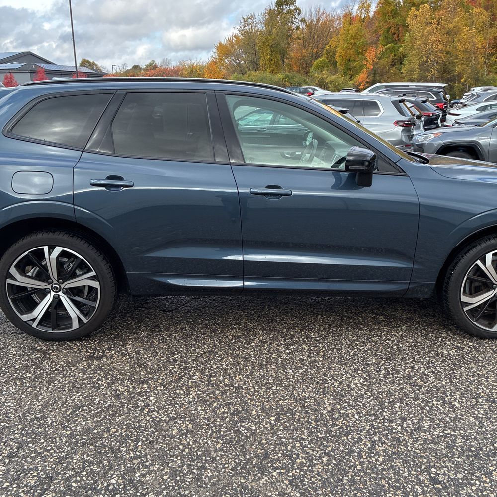 2023 Volvo XC60 B6 - Ultimate