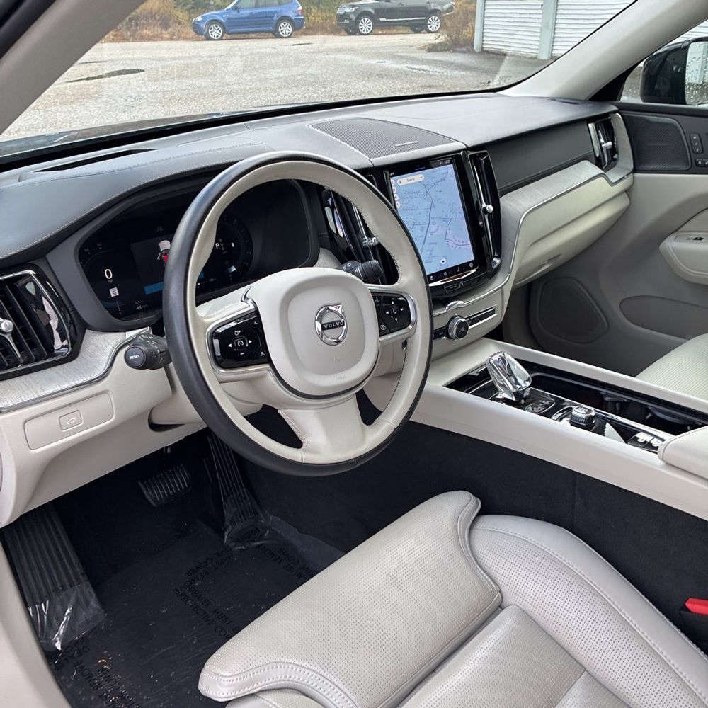 2023 Volvo XC60 B6 - Ultimate