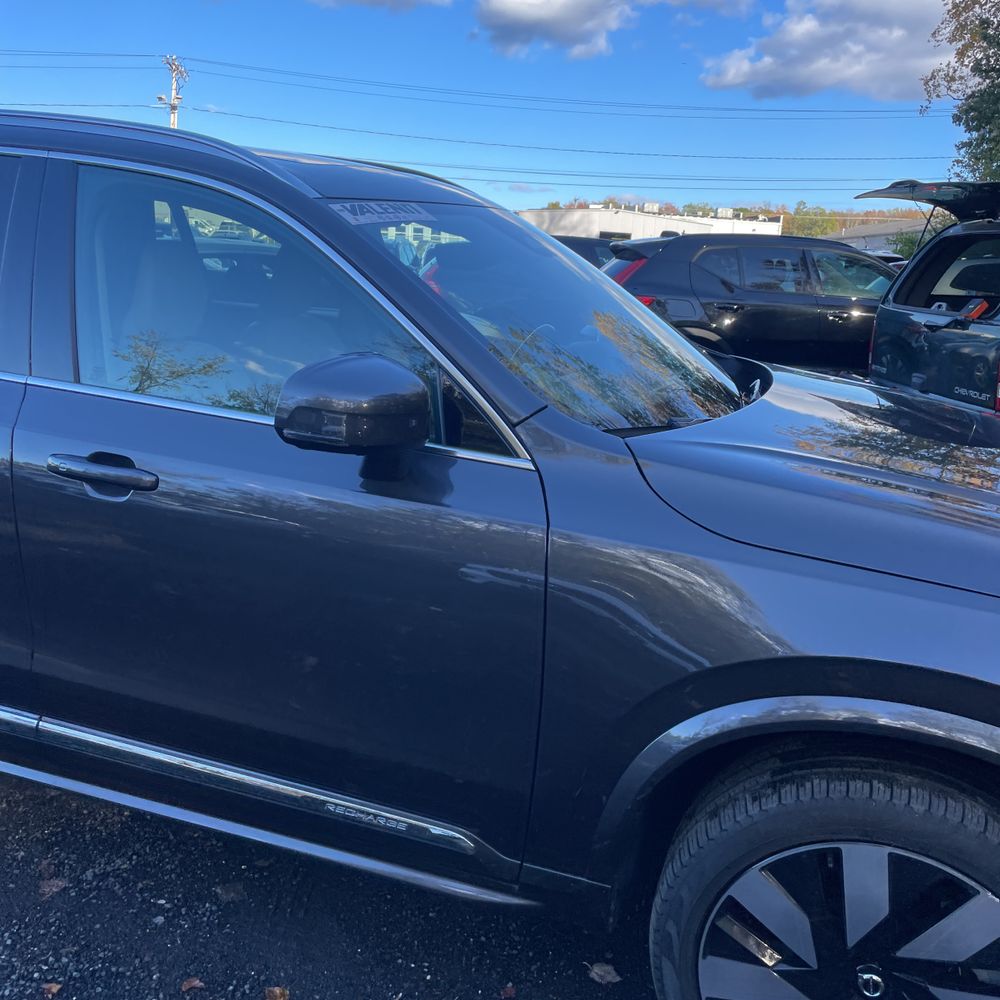 2024 Volvo XC90 T8 - Plus PHEV