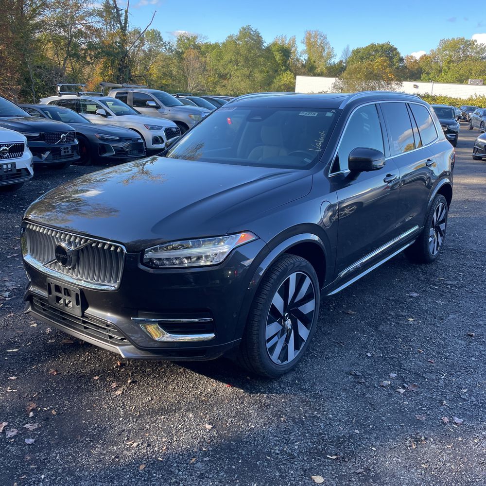 2024 Volvo XC90 T8 - Plus PHEV