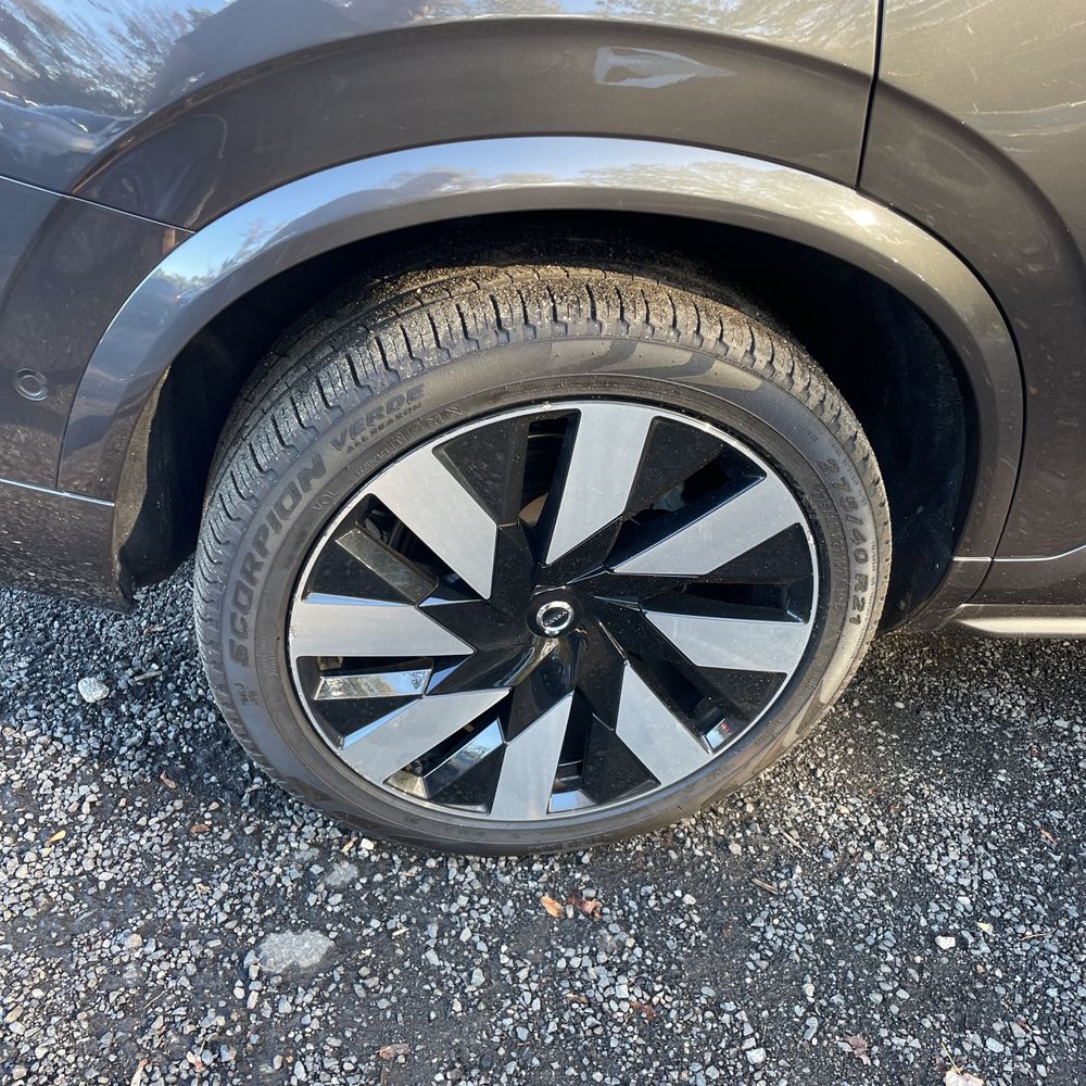 2024 Volvo XC90 T8 - Plus PHEV