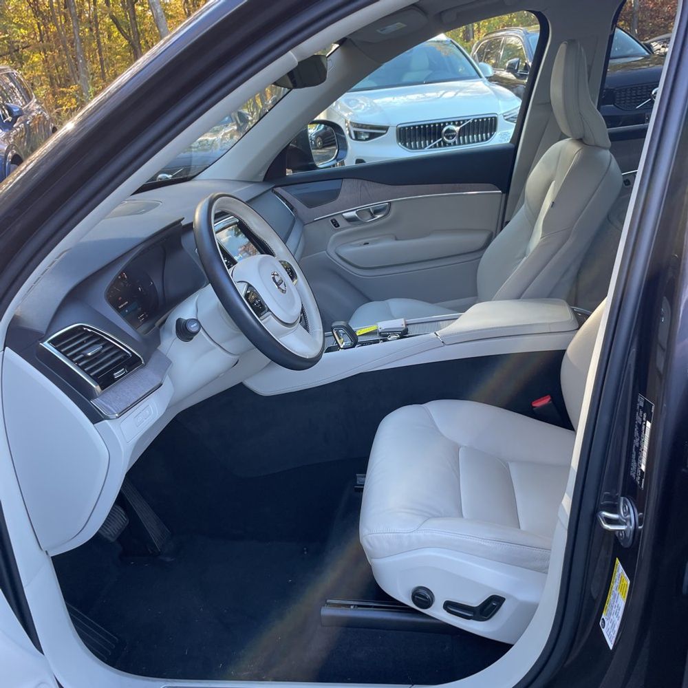 2024 Volvo XC90 T8 - Plus PHEV