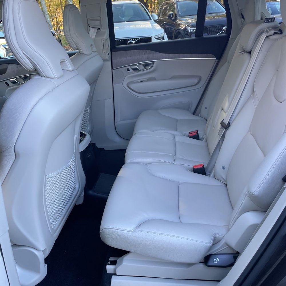 2024 Volvo XC90 T8 - Plus PHEV