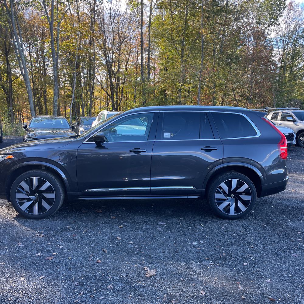 2024 Volvo XC90 T8 - Plus PHEV