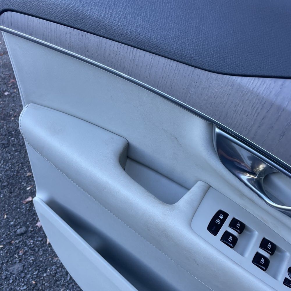2024 Volvo XC90 T8 - Plus PHEV